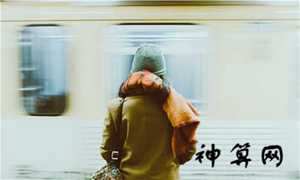 风水先生说屋后有坟好(屋后有别人家的坟墓风水怎样)