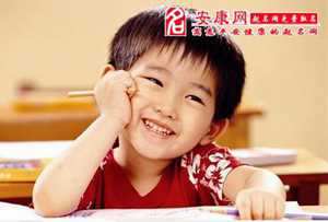 做梦梦见别人送小男孩(做梦梦见别人送小男孩给自己)
