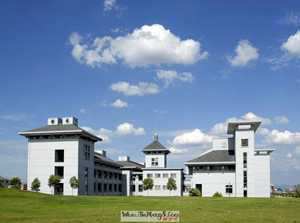 做梦梦到学校交钱-神算网(梦见学校交钱是什么意思)