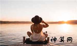 梦到好多蛇在瓶子里(梦到好多蛇在瓶子里面)