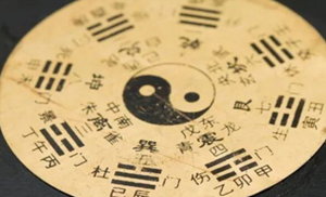 从风水学的角度看(从风水学的角度看门前的草地做方形的好还是圆形的好)