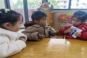 亲亲热热一家人主题说明(亲亲热)