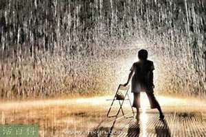 梦见被大雨淋湿全身 财运(梦见被大雨淋湿)