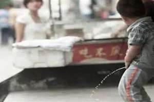 梦见小男孩是什么预兆(梦见小男孩撒尿是什么意思)