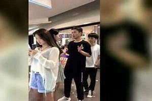 男生亲你私下代表什么呢 女生一般多久到达初潮