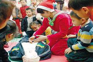 钻进我的肚子里再出生,铁扇公主吧 钻进我的肚子里是什么歌