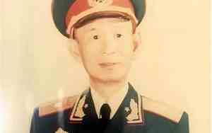 殷希彭少将