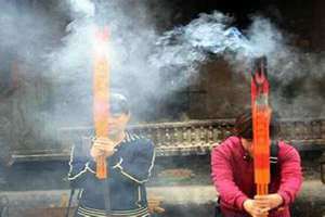 梦见拜神磕头求神保佑(梦见拜神)
